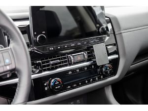 Montážny držiak Brodit ProClip pre Nissan Pathfinder 22-25, pre stred