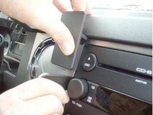 Brodit ProClip montážna konzola pre Ford F-Series 350/450 08-10, na stred