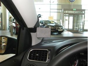 Brodit ProClip montážna konzola pre Volkswagen Polo 15-17, vľavo na stĺpik