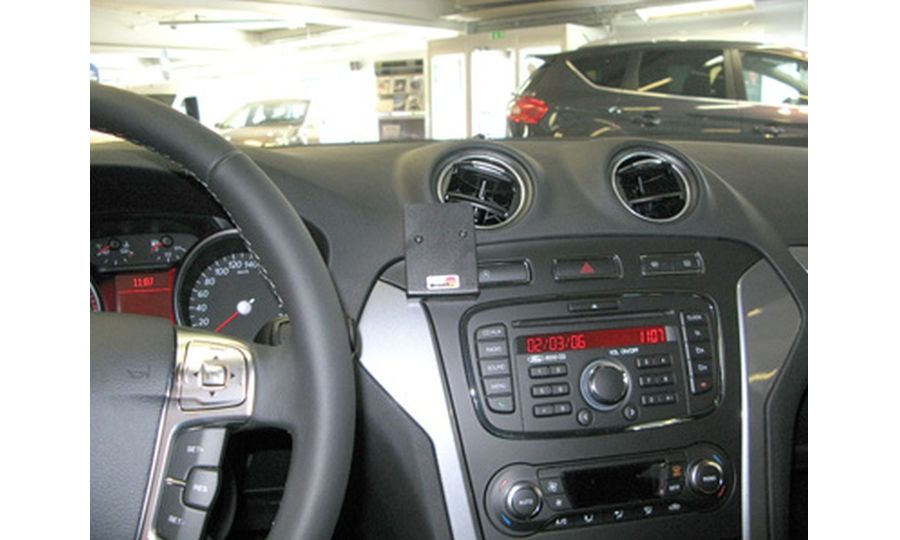 Brodit ProClip montážna konzola pre Ford Mondeo 08-14 (len palubovka bez navigácie), na stred vľavo