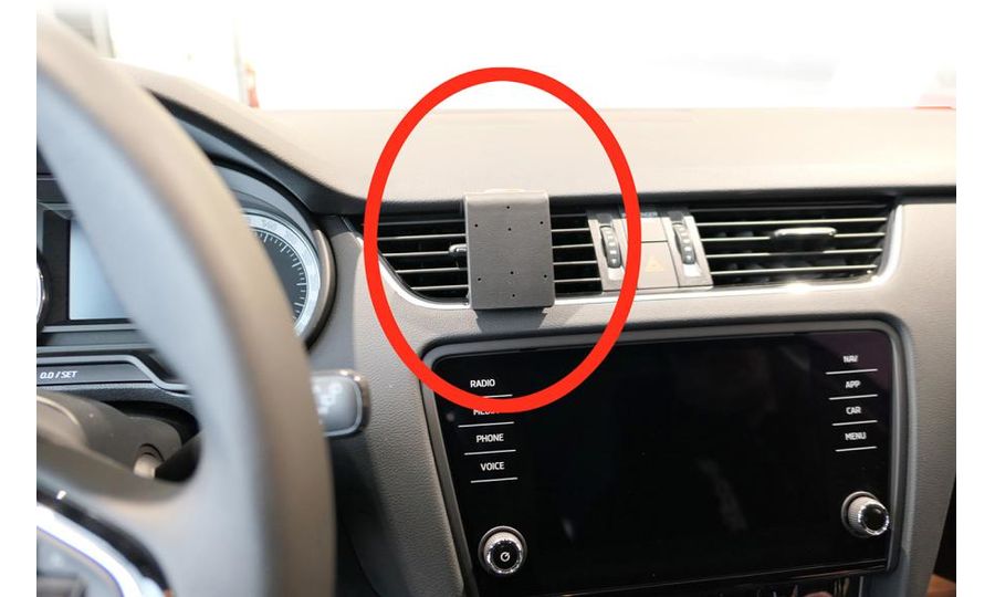 Brodit ProClip montážna konzola pre Škoda Octavia III 18-21, na stred