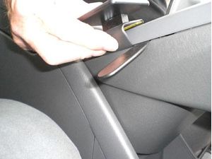Brodit ProClip montážna konzola pre Toyota Prius 10-15, stred. tunel