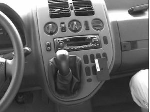 Brodit ProClip montážna konzola pre Mercedes Benz V-Class/Vito 99-03, na stred