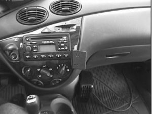 Brodit ProClip montážna konzola pre Ford Focus 99-04, na stred vpravo