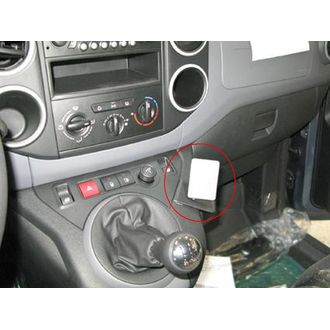 Brodit ProClip Citroen Berlingo Family/Transport/Peugeot Partner 08-18 (len manuál), na stred vpravo