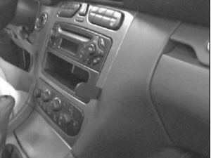Brodit ProClip montážna konzola pre Mercedes Benz C-Class 00-06, na stred