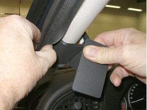 Brodit ProClip montážna konzola pre Saab 9-5 06-10, vľavo