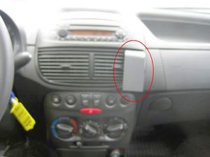 Brodit ProClip montážna konzola pre Fiat Punto 04-07, na stred