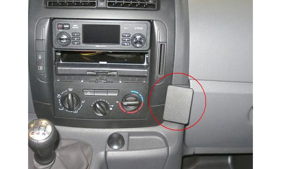 Brodit ProClip Citroen Jumpy II/Fiat Scudo/Peugeot Expert 07-16/Toyota ProAce 13-16, na stred vpravo