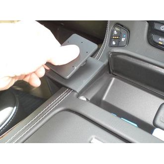 Brodit ProClip pre Chevrolet Suburban/Tahoe 15-20/GMC Yukon (XL/Denali) 15-20, na stred vľavo dole