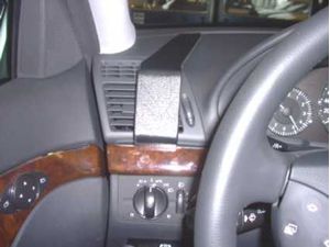 Brodit ProClip montážna konzola pre Mercedes Benz E-Class (200-430) Sedan 03-09, vľavo