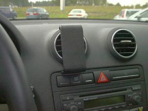 Brodit ProClip montážna konzola pre Audi A3/S3 03-06, na stred