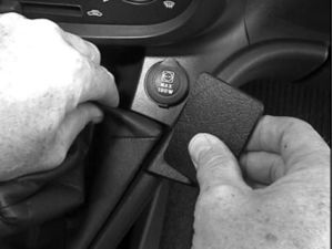 Brodit ProClip montážny držiak pre Fiat Doblo 01-09, pre stred
