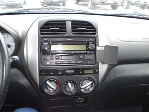 Brodit ProClip montážny držiak pre Toyotu RAV4 04-05, na stred