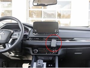 Montážny držiak Brodit ProClip pre Mitsubishi Outlander 22-24, vpravo uprostred