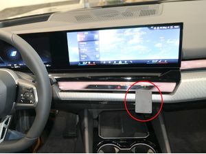 Brodit ProClip pre BMW 5 (G60, G61, G68)/BMW i5 24-25, pre stred