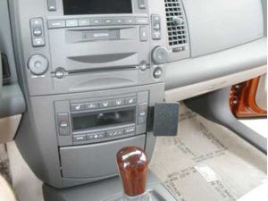 Brodit ProClip montážna konzola pre Cadillac SRX 04-06, na stred