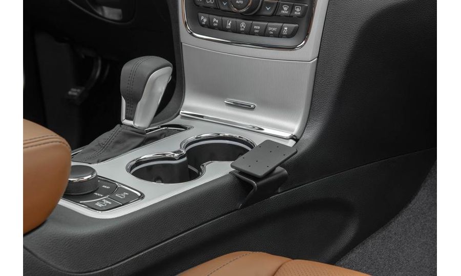 Brodit Montážny držiak ProClip pre Jeep Grand Cherokee 11-20, stred sprava nadol