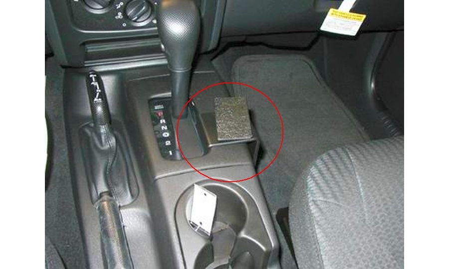 Brodit ProClip montážna konzola pre Jeep Cherokee 02-08/Jeep Liberty 02-07, na stred vpravo dole