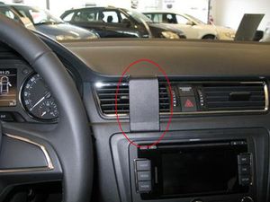 Brodit ProClip montážna konzola pre Škoda Rapid 13-15/Seat Toledo 13-18, na stred