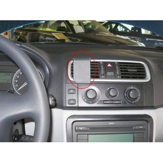 Brodit ProClip pre Škoda Fabia 08-14/Praktik/Roomster/Roomster Scout 07-15, na stred