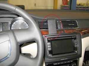Brodit ProClip montážna konzola pre Škoda Superb 09-15, na stred