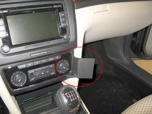 Brodit ProClip montážna konzola pre Škoda Superb 09-15, na stred vpravo dole