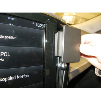 Brodit ProClip pre Volvo XC40 18-24/C40 22-24/EC40/EX40 25-25, vpravo uprostred