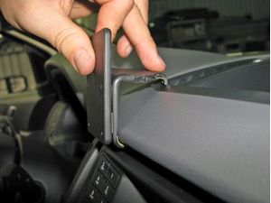 Brodit ProClip montážna konzola pre Ford Ranger 16-22, na stred vľavo