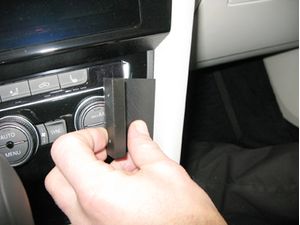 Brodit Montážny držiak ProClip pre Volkswagen Passat Alltrack 16-23, stred vpravo dole