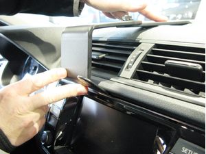 Brodit ProClip montážna konzola pre Škoda Fabia 15-21, zosilnený, na stred