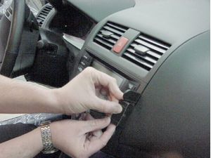 Brodit ProClip montážna konzola pre Honda Accord 03-07, na stred vpravo