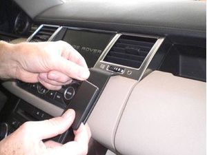 Brodit ProClip montážna konzola pre Land Rover Range Rover Sport 10-13, na stred vpravo