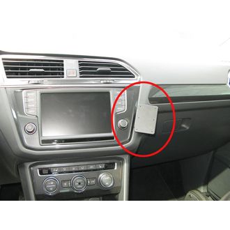 Brodit Montážny držiak ProClip pre Volkswagen Tiguan 17-24, vpravo uprostred