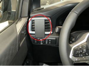 Brodit Montážny držiak ProClip na Volkswagen Amarok 24-25, vľavo na mriežke ventilácie