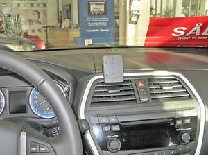 Brodit ProClip montážna konzola pre Suzuki SX4 S-Cross 14-21, na stred