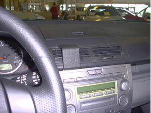 Brodit ProClip montážna konzola pre Mazda 2 03-07, na stred vľavo