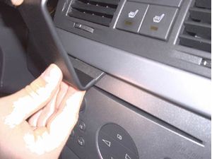 Brodit ProClip montážna konzola pre Opel Meriva 03-10, na stred