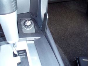 Brodit ProClip montážna konzola pre Mercedes Benz Actros 03-13, na stred vpravo