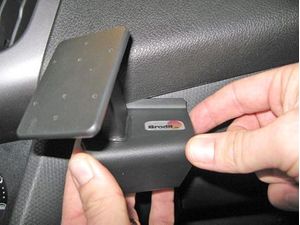 Brodit ProClip pre Ford Tourneo Connect/Transit Connect 14-18, na stred vpravo