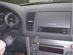 Brodit ProClip montážna konzola pre Subaru Outback/Legacy 04-09, na stred vľavo