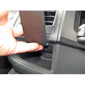 Brodit ProClip Volkswagen T6 Transporter/Pickup/Caravelle 16-20 (bez veka priehradky), vľavo na mriežku