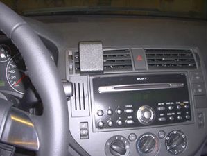 Brodit ProClip montážna konzola pre Ford Kuga 08-12/C-Max 04-10, na stred