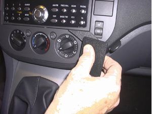 Brodit ProClip montážna konzola pre Ford C-Max 04-10/Kuga 08-12, na stred