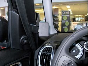 Brodit ProClip montážna konzola pre Fiat 500 L 13-22, vľavo na stĺpik