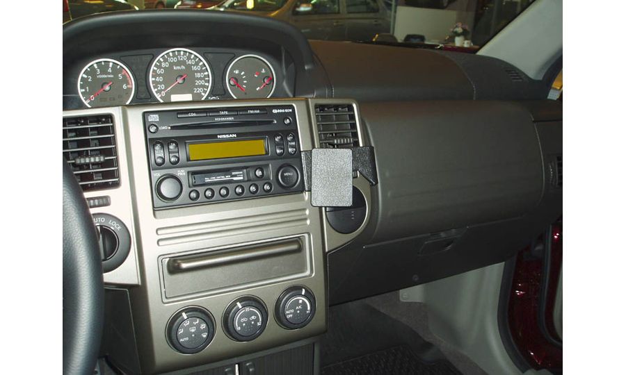 Brodit ProClip montážna konzola pre Nissan X-Trail 04-07, na stred vpravo