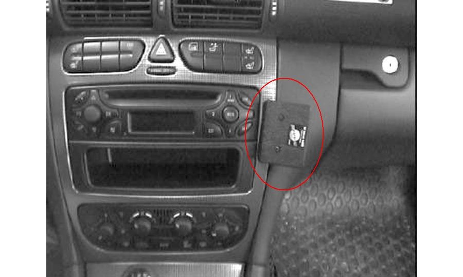 Brodit ProClip montážna konzola pre Mercedes Benz C-Class 00-06, na stred