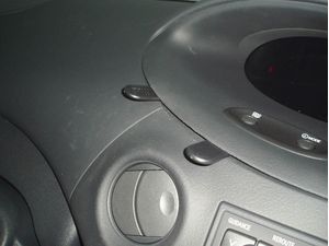 Brodit ProClip montážna konzola pre Toyota Yaris 03-05, na stred