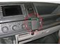 Brodit ProClip Volkswagen T6 Transporter/Pickup/Caravelle 16-20 (bez veka priehradky), na stred vpravo