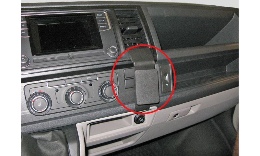 Brodit ProClip Volkswagen T6 Transporter/Pickup/Caravelle 16-20 (bez veka priehradky), na stred vpravo